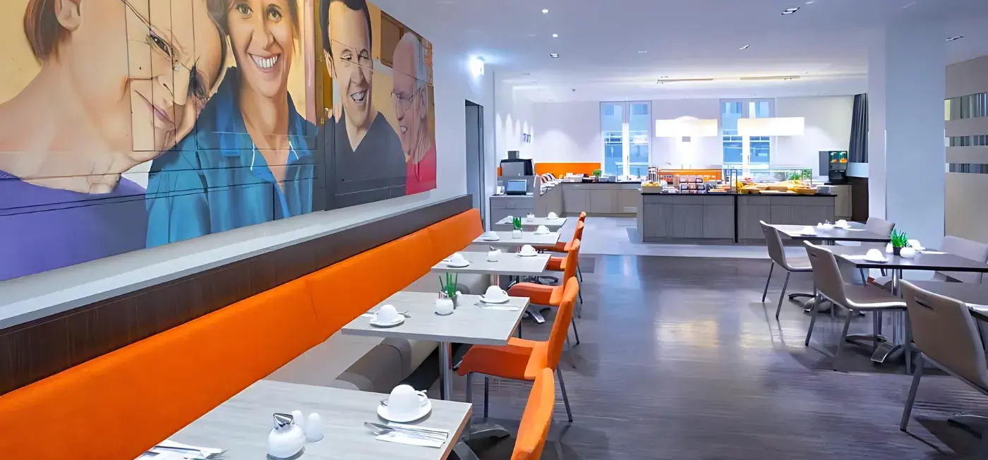 Dining area view of Select Hotel The Wall Berlin, Prague, Budapest